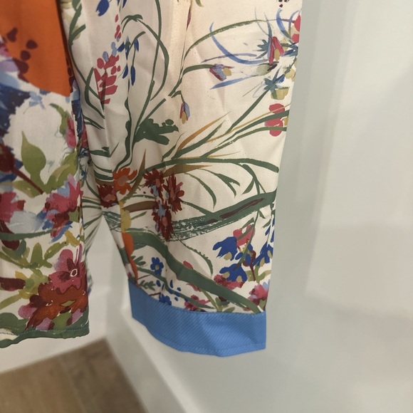 Floral Button-Up Women's Blouse‎ - Picture 4 of 6